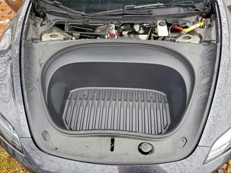 Фото 11 - TESLA MODEL 3