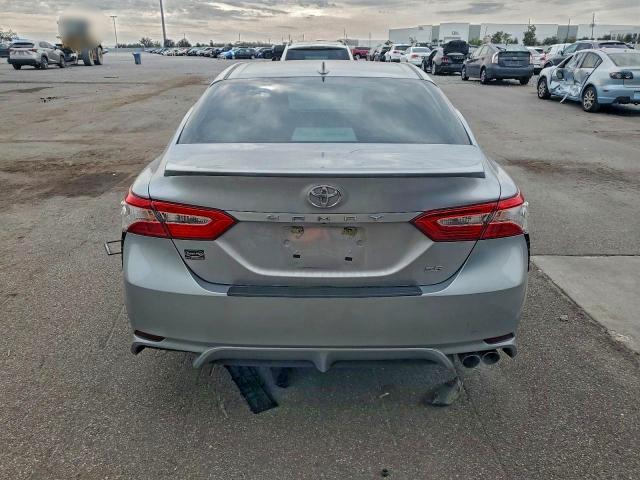 Фото 6 - TOYOTA CAMRY