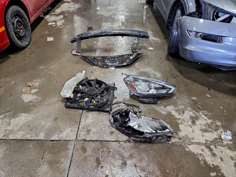 Фото 12 - NISSAN SENTRA