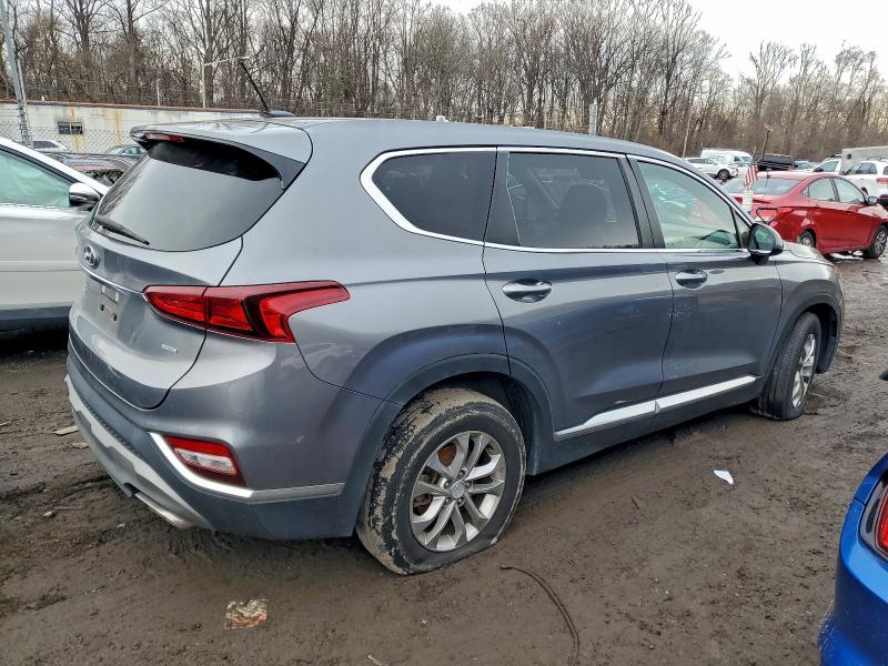 Фото 3 - HYUNDAI SANTA FE