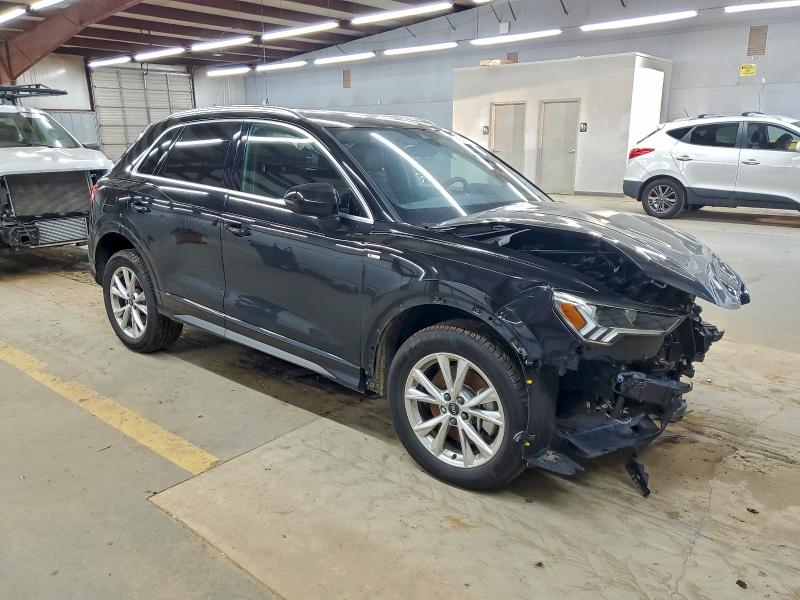 Фото 4 - AUDI Q3