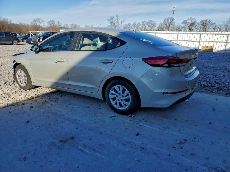 Фото 2 - HYUNDAI ELANTRA