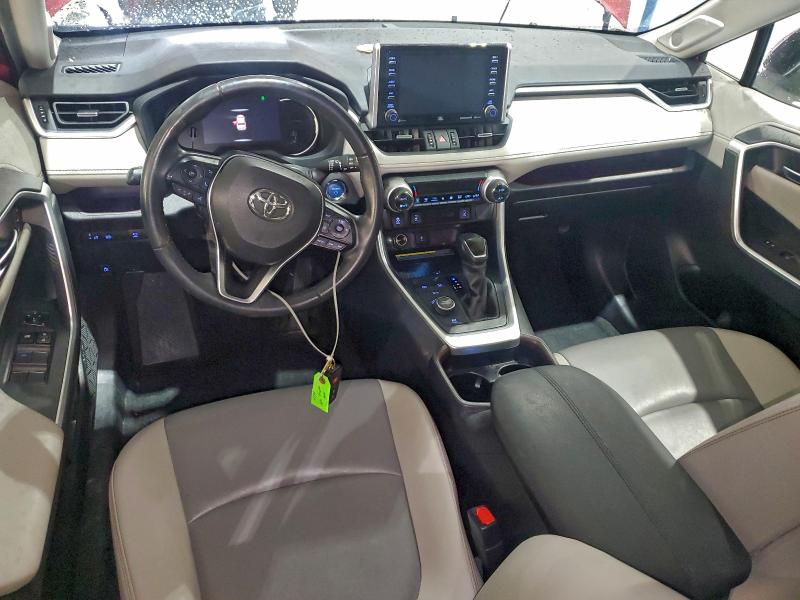 Фото 8 - TOYOTA RAV4