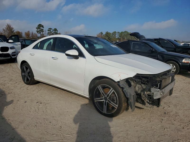 Фото 4 - MERCEDES-BENZ CLA-CLASS