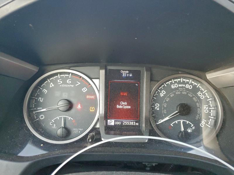 Фото 9 - TOYOTA TACOMA