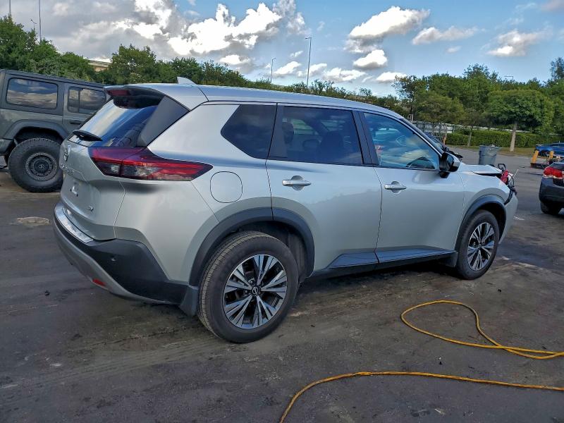 Фото 3 - NISSAN ROGUE