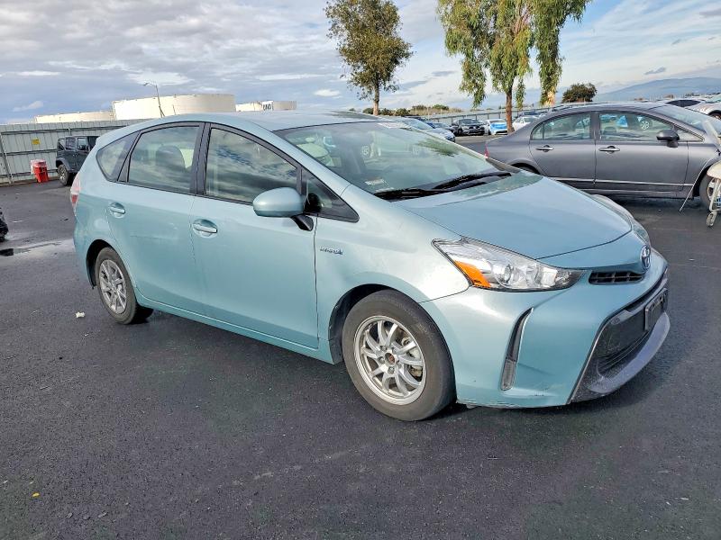 Фото 4 - TOYOTA PRIUS