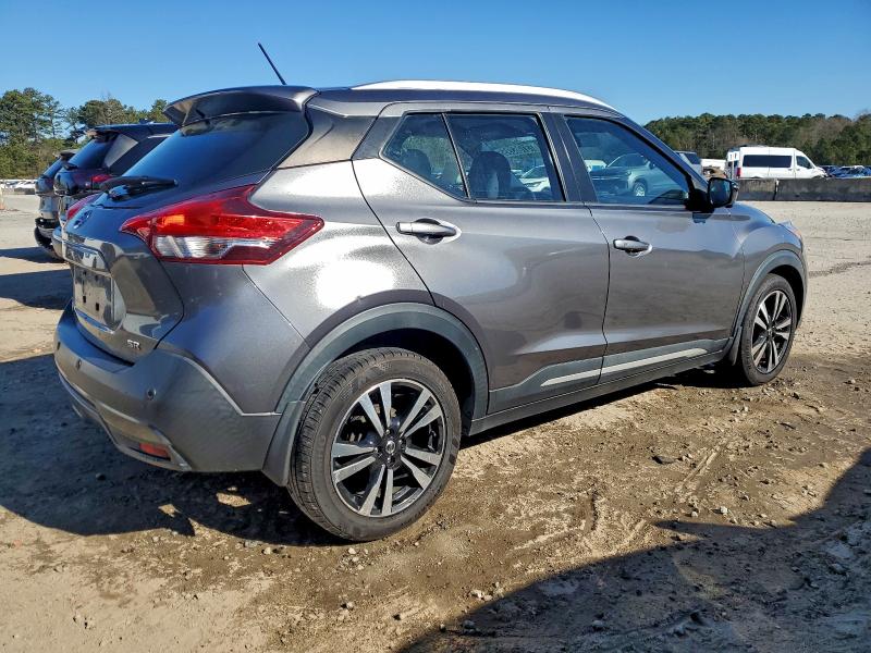 Фото 3 - NISSAN KICKS