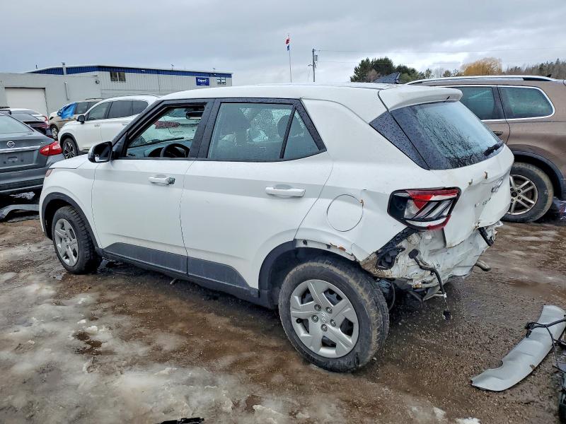 Фото 2 - HYUNDAI VENUE