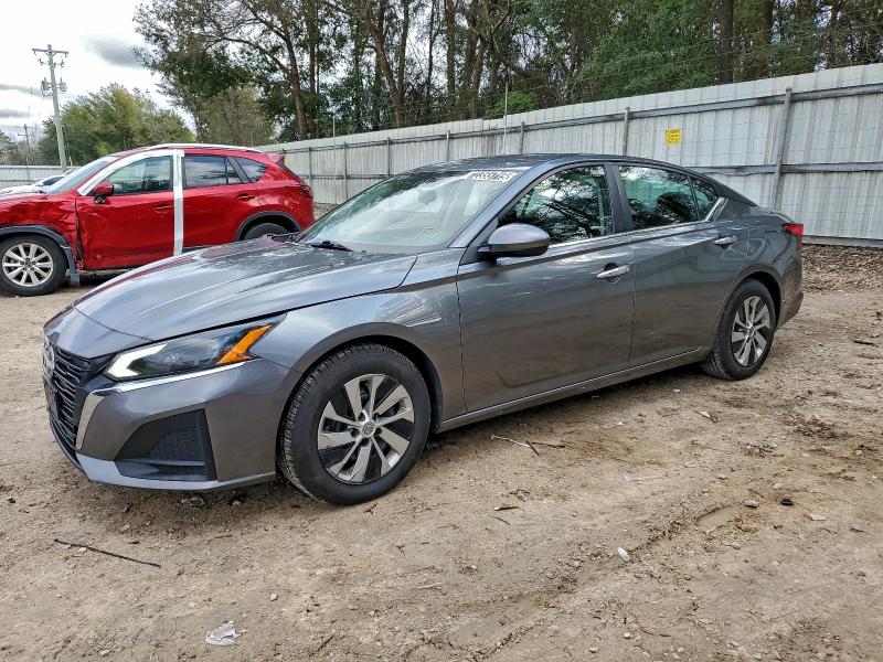 Фото 1 - NISSAN ALTIMA