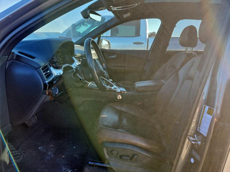 Фото 7 - AUDI Q7