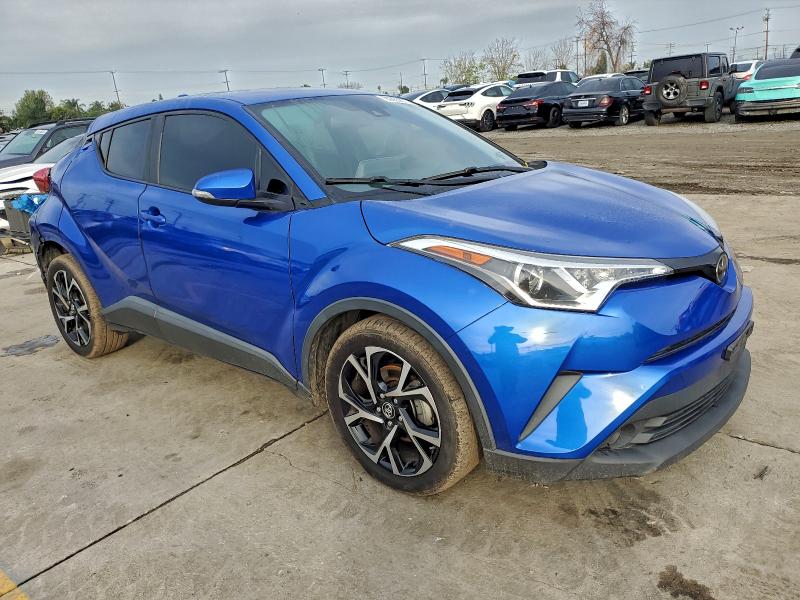 Фото 4 - TOYOTA C-HR