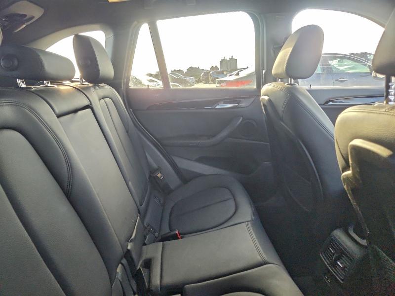 Фото 11 - BMW X1