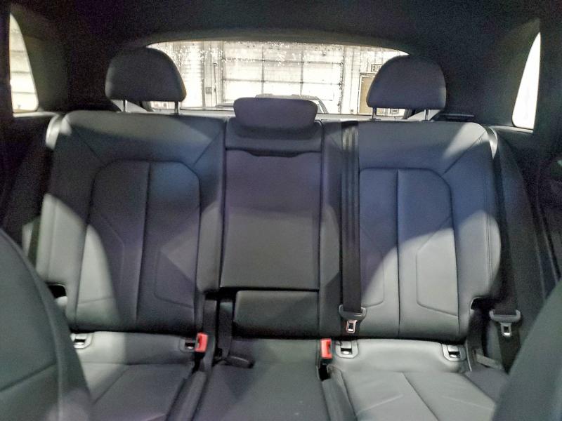 Фото 10 - AUDI Q3