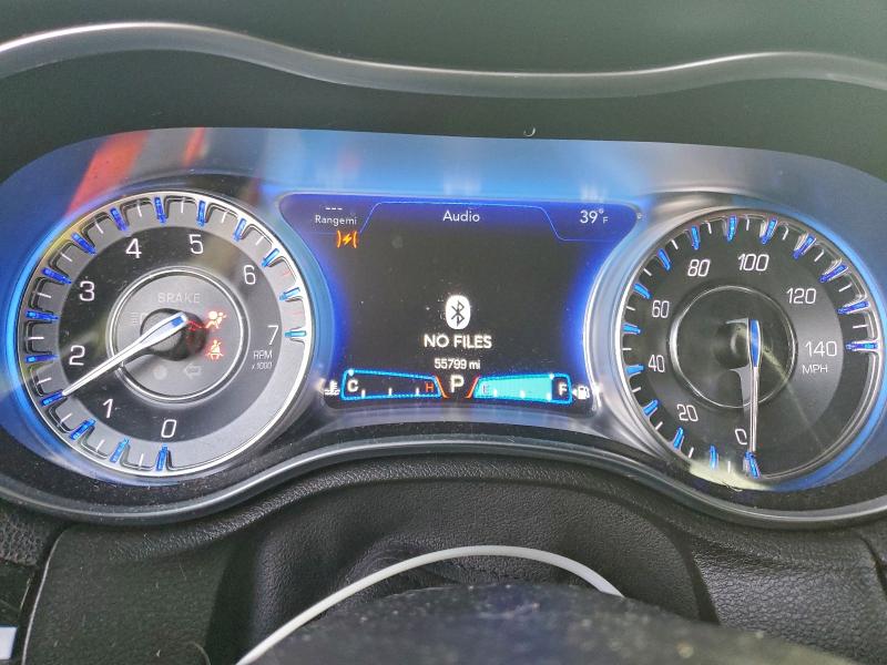 Фото 9 - CHRYSLER 300