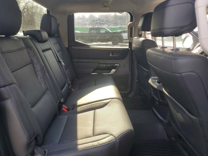 Фото 10 - TOYOTA TUNDRA