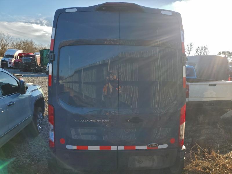 Фото 6 - FORD TRANSIT