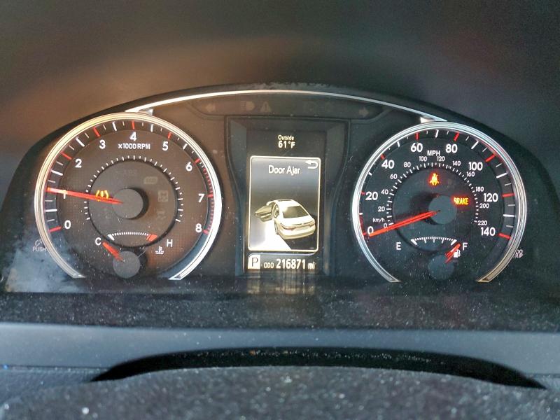 Фото 9 - TOYOTA CAMRY