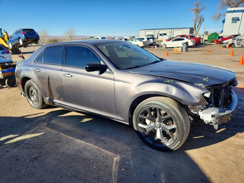 Фото 4 - CHRYSLER 300