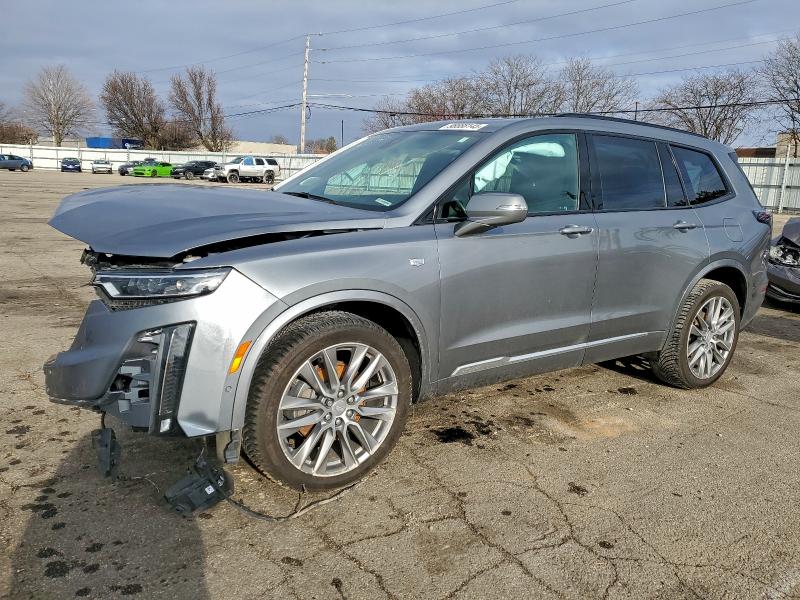 Фото 1 - CADILLAC XT6