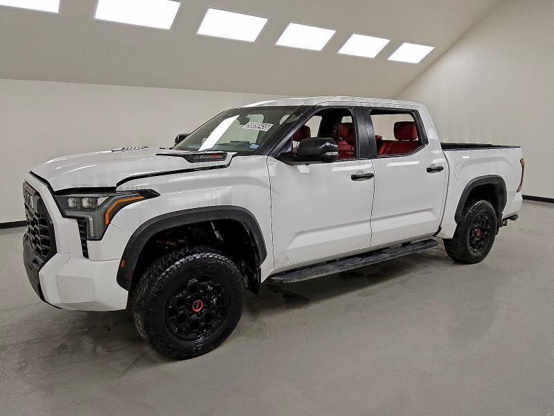 Фото 1 - TOYOTA TUNDRA