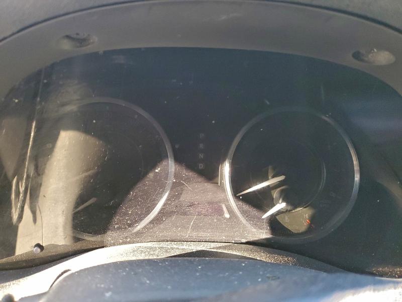 Фото 9 - LEXUS IS