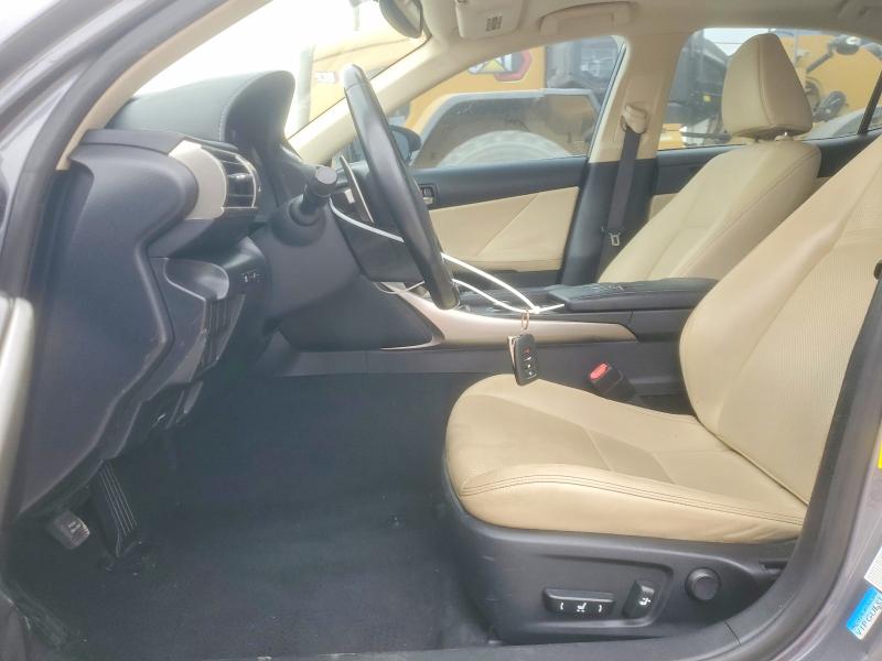 Фото 7 - LEXUS IS