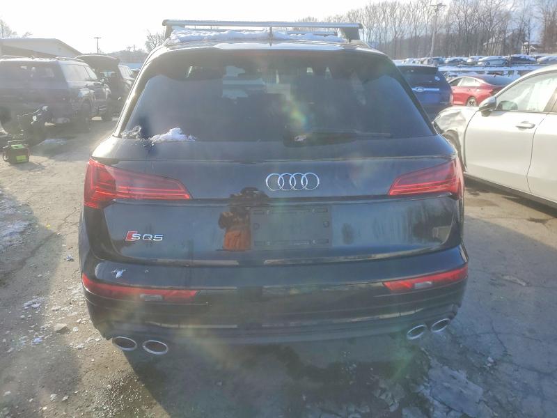 Фото 6 - AUDI SQ5