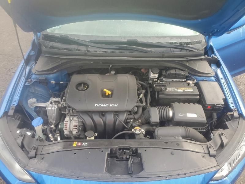 Фото 11 - HYUNDAI ELANTRA