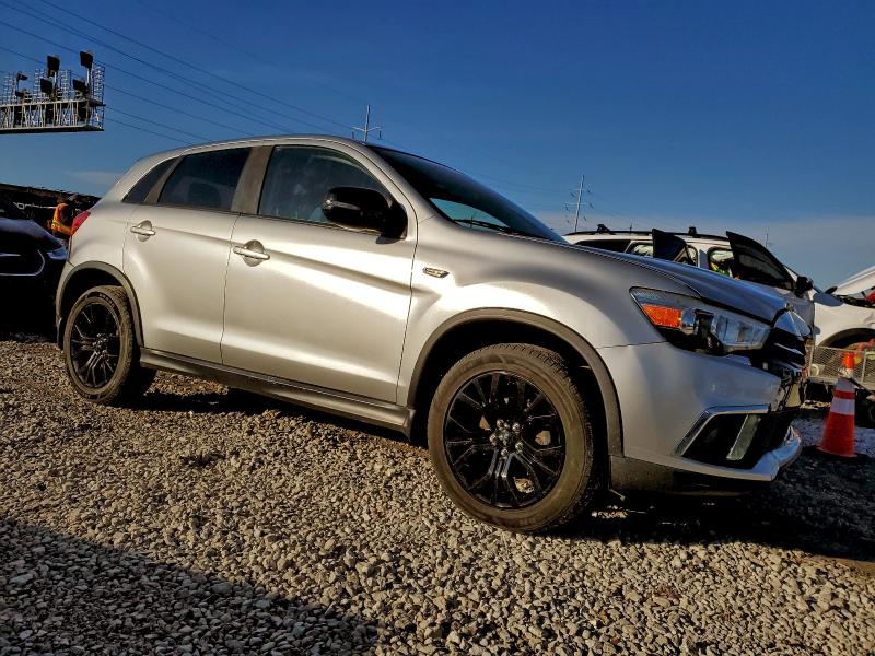 Фото 4 - MITSUBISHI OUTLANDER