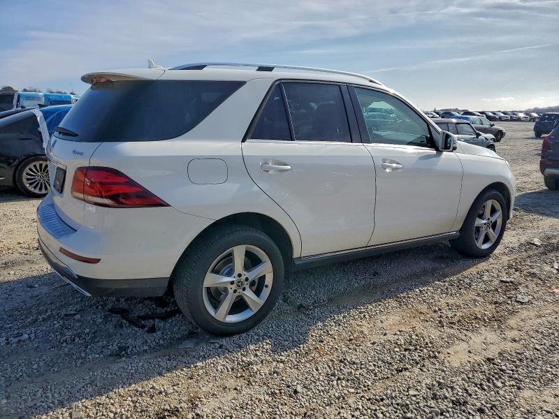 MERCEDES-BENZ GLE-CLASS 2018 VIN 4JGDA5HB0JB128290