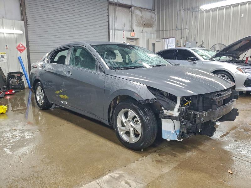 Фото 4 - HYUNDAI ELANTRA