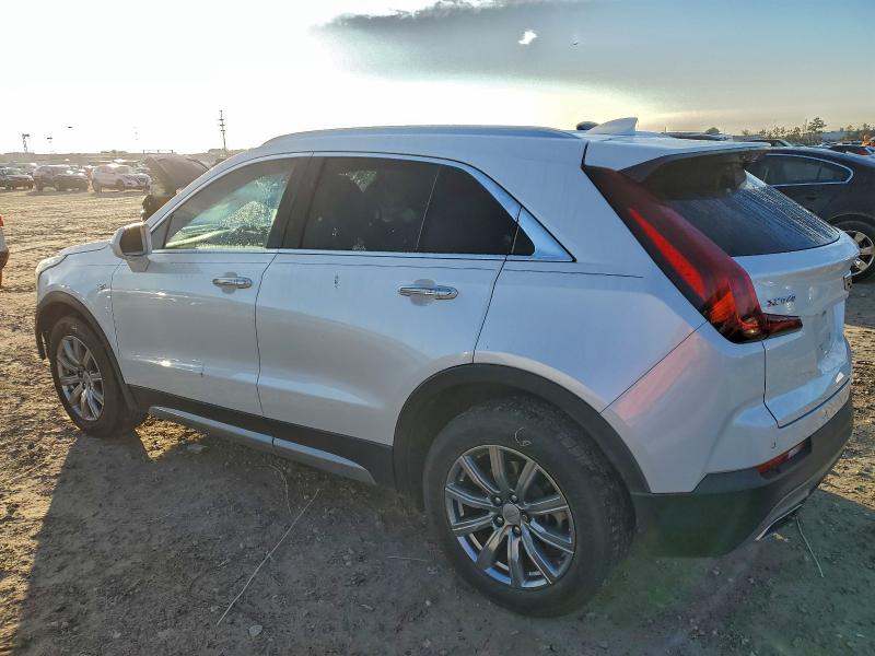 Фото 2 - CADILLAC XT4