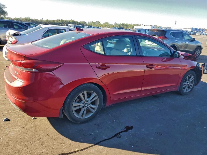 Фото 3 - HYUNDAI ELANTRA