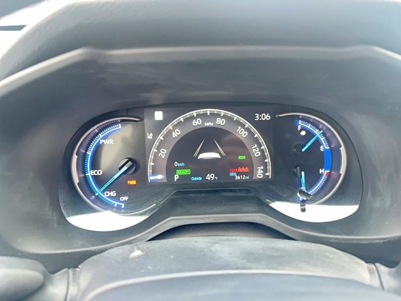 Фото 8 - TOYOTA RAV4