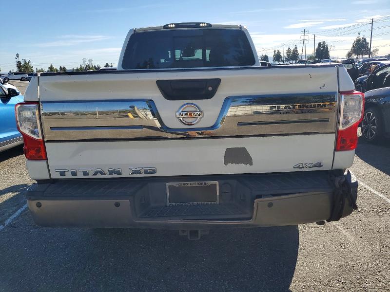 Фото 6 - NISSAN TITAN