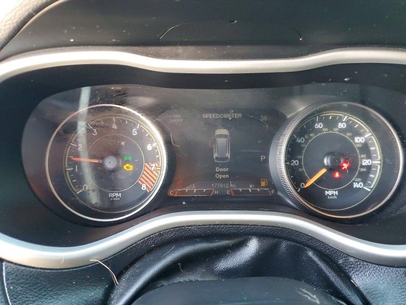 Фото 9 - JEEP CHEROKEE