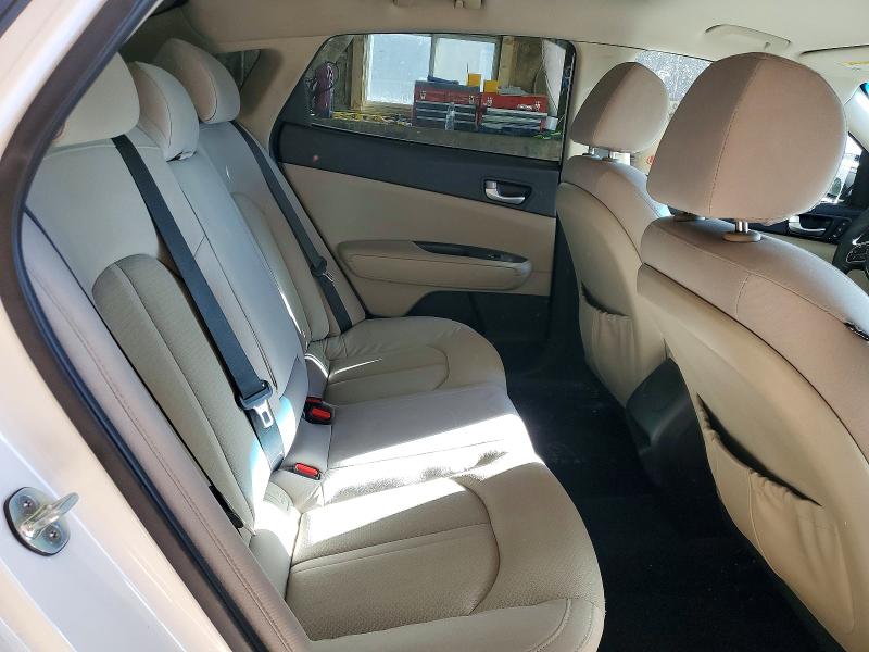 Фото 10 - KIA OPTIMA