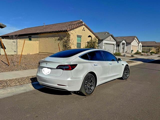 Фото 4 - TESLA MODEL 3