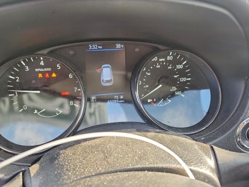 Фото 9 - NISSAN ROGUE