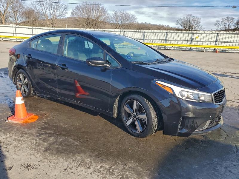 Фото 4 - KIA FORTE