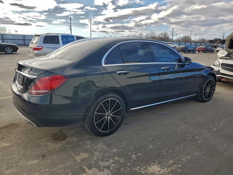 Фото 3 - MERCEDES-BENZ C-CLASS