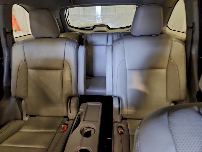 Фото 10 - TOYOTA HIGHLANDER