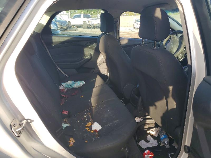 Фото 10 - FORD FOCUS