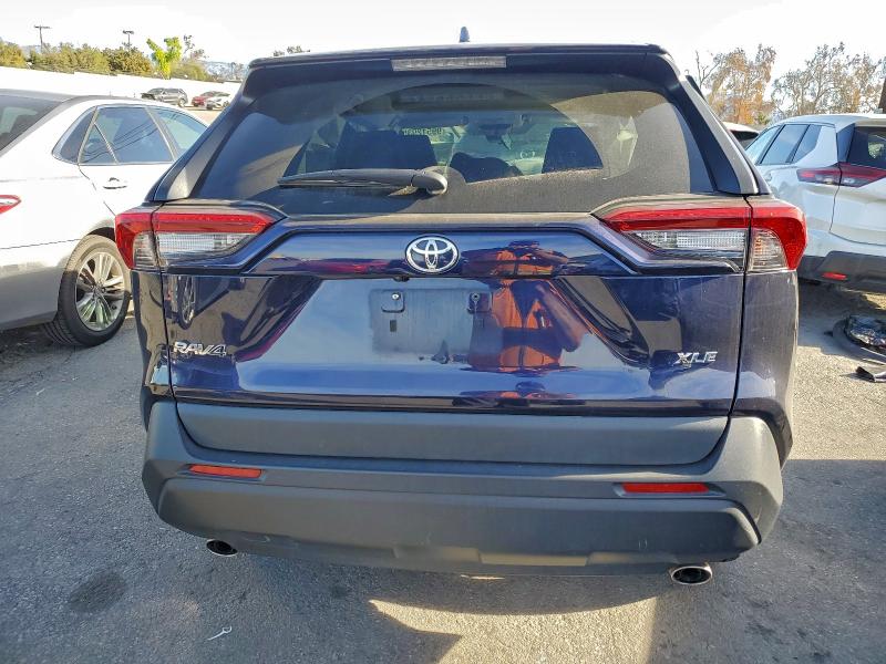 Фото 6 - TOYOTA RAV4