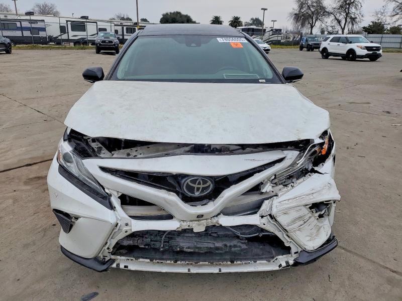 Фото 5 - TOYOTA CAMRY