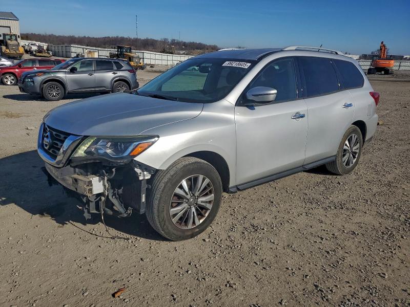 Фото 1 - NISSAN PATHFINDER