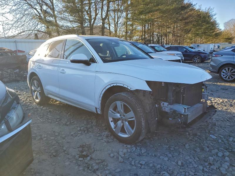 Фото 4 - AUDI Q5