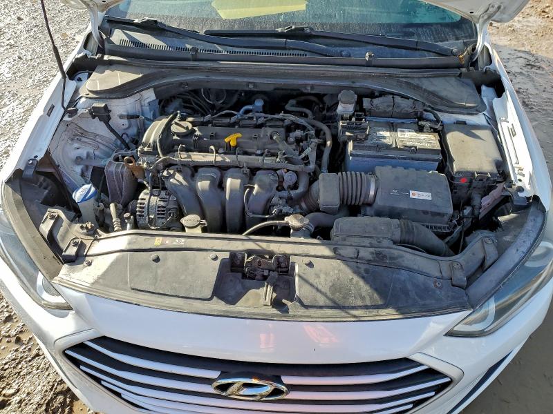 Фото 11 - HYUNDAI ELANTRA