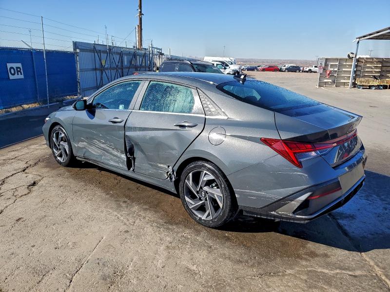 Фото 2 - HYUNDAI ELANTRA